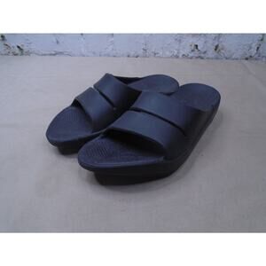 Oofos OOahh Mens Size 8 Black Beach Walking Outdoor Recovery Slide Sandals